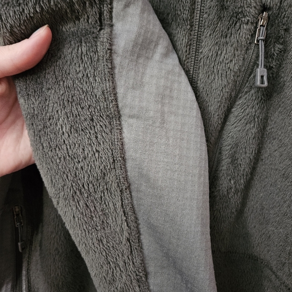 Patagonia Men's Size Large Gray Full Zip R2 Polartec Thermal Pro Jacket - Picture 8 of 11